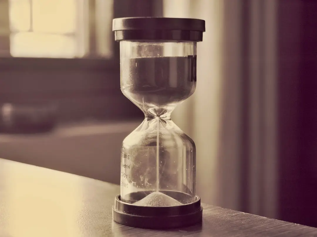 How to calculate effective hourly rate (with formula)
